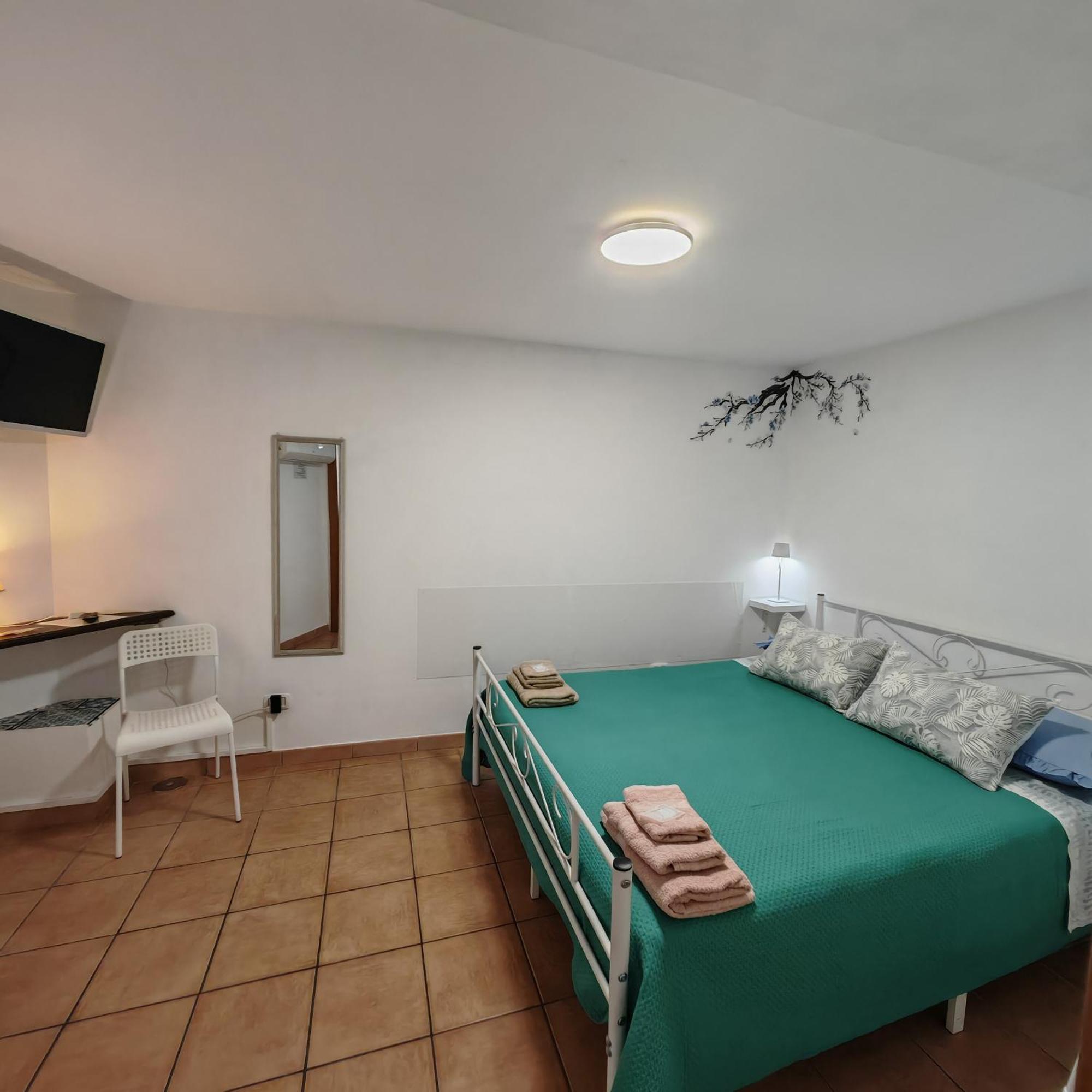 The Second Floor Hotel Naples Exterior photo